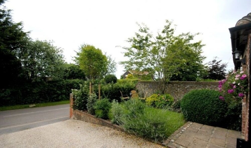 The Old Coach House, Goodwood 413839