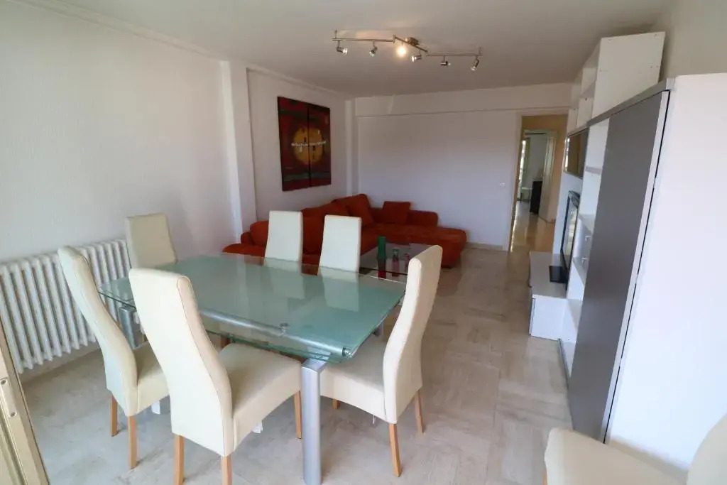 2 bedroom & studio Palais Royal 2 mins from Croisette and Carlton