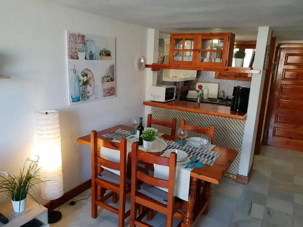 Duplex apartment No 4, close to sea and beach, heated pool, aircondition, wifi