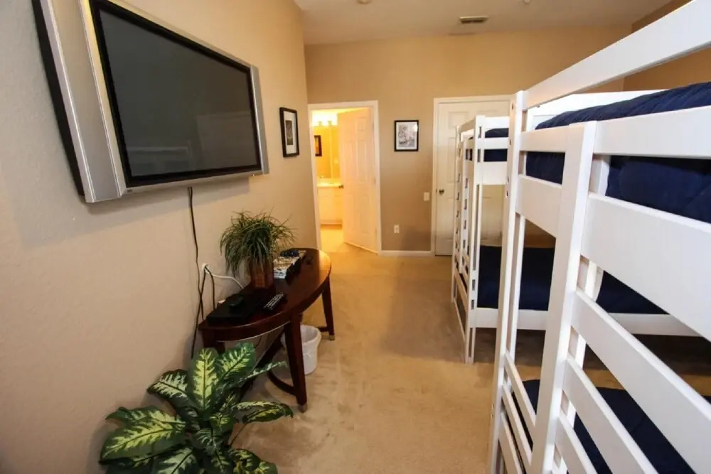 2784 Windsor Hills