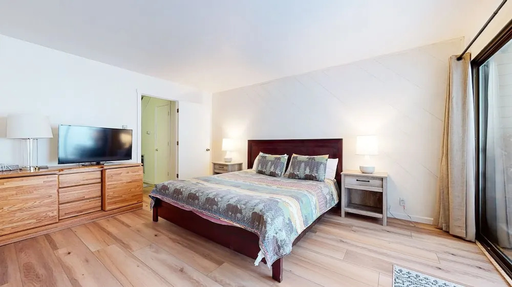 Snowcreek I 82 Spacious Yet Cozy Condo with Private Washer Dryer by RedAwning