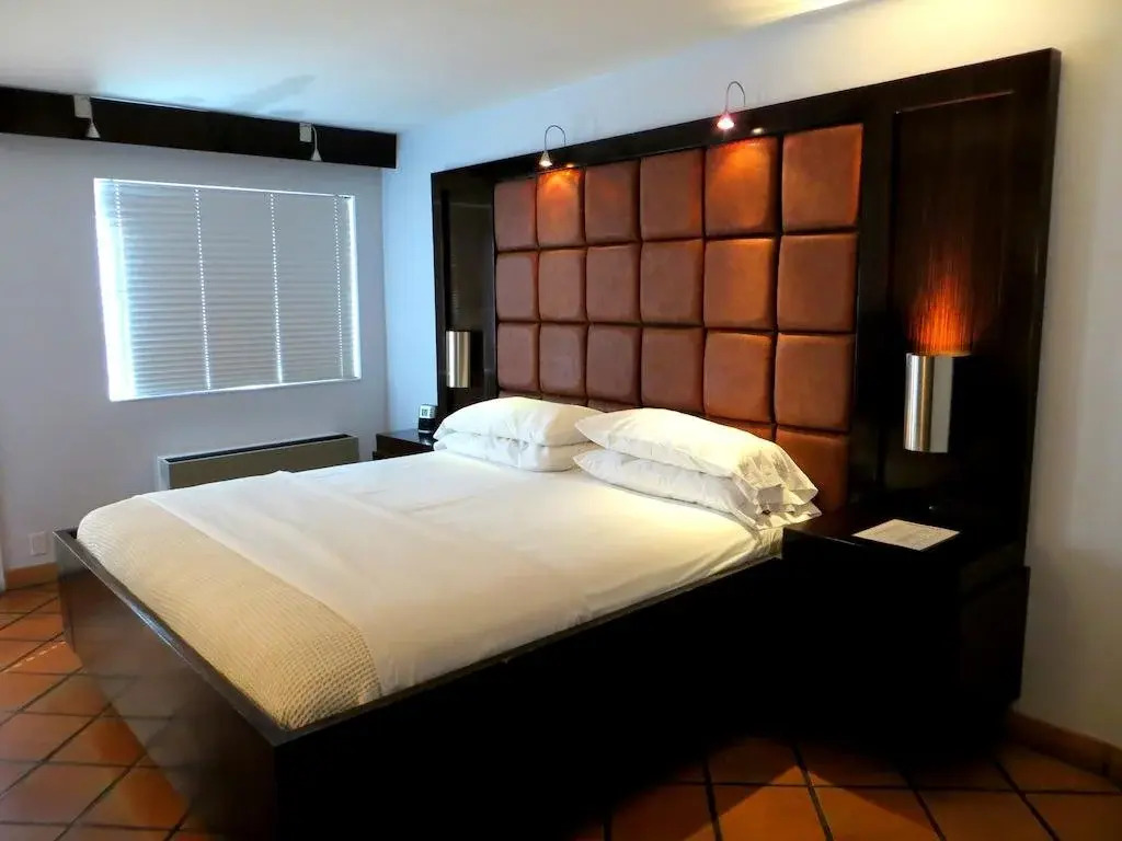 Blue Moon Gay Resort