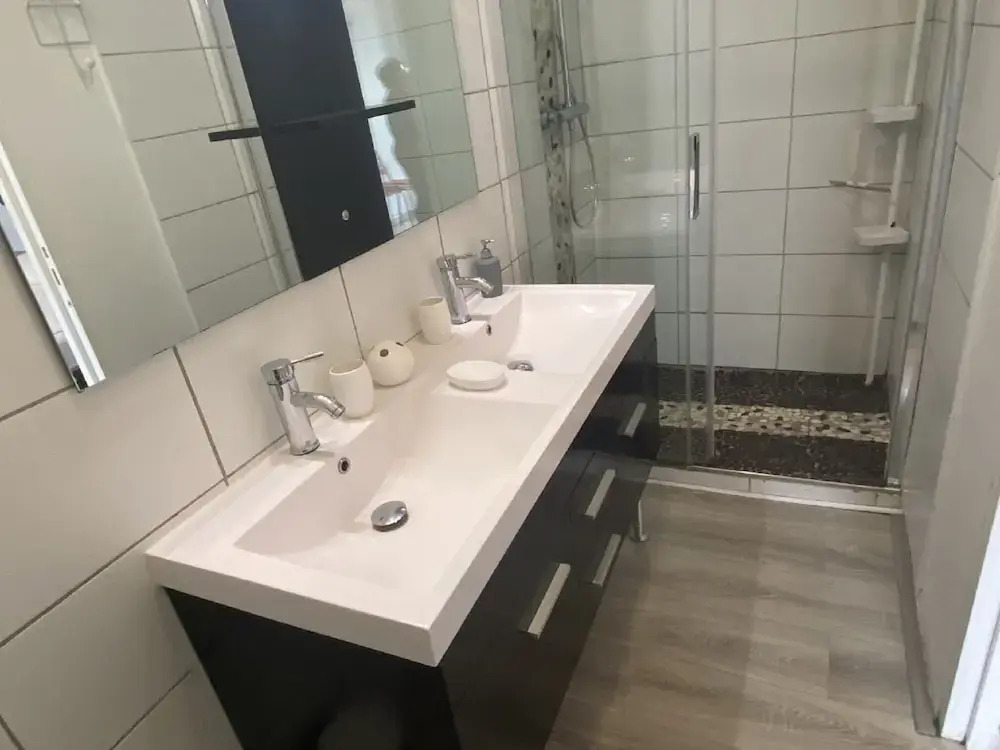 Contemporary Apartment in Marseille Near National Park