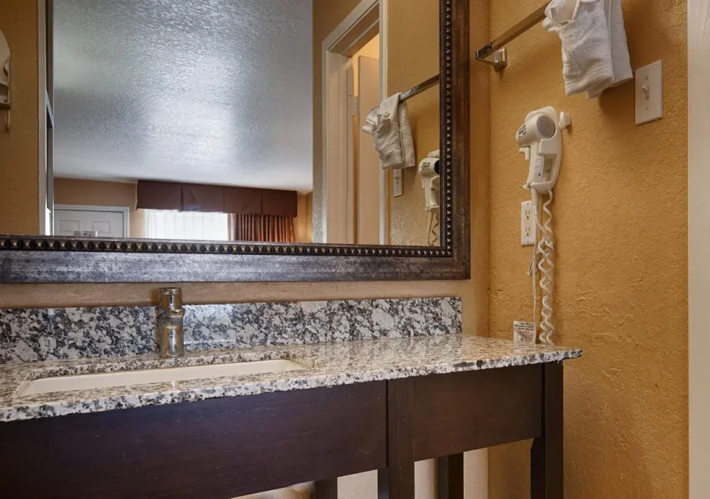 SureStay Hotel by Best Western Floresville