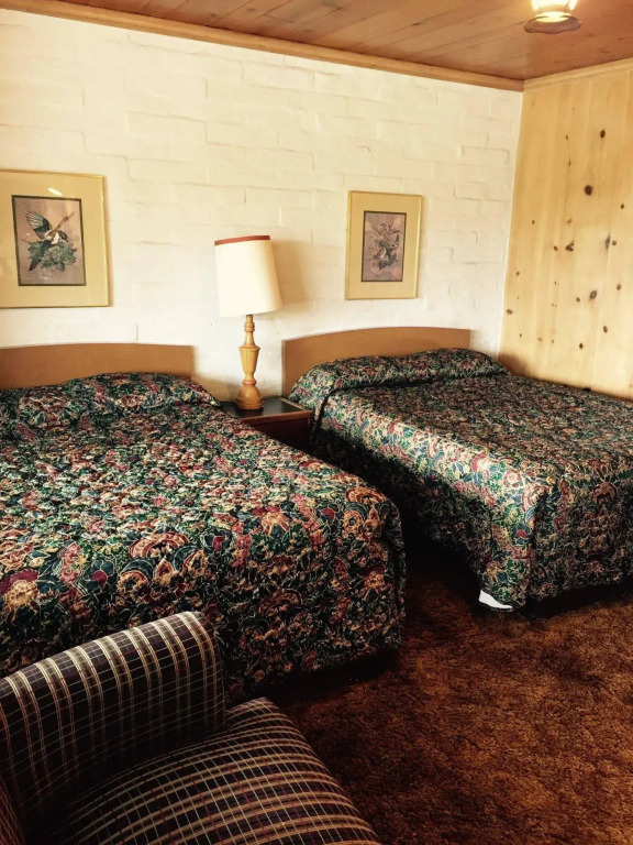 Lovelock Inn
