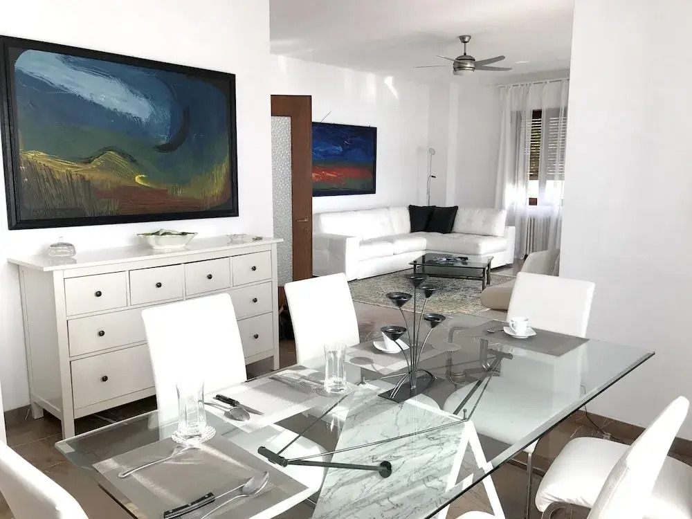 Spacious Family Home in Ranco with Private Pool - 300 m²