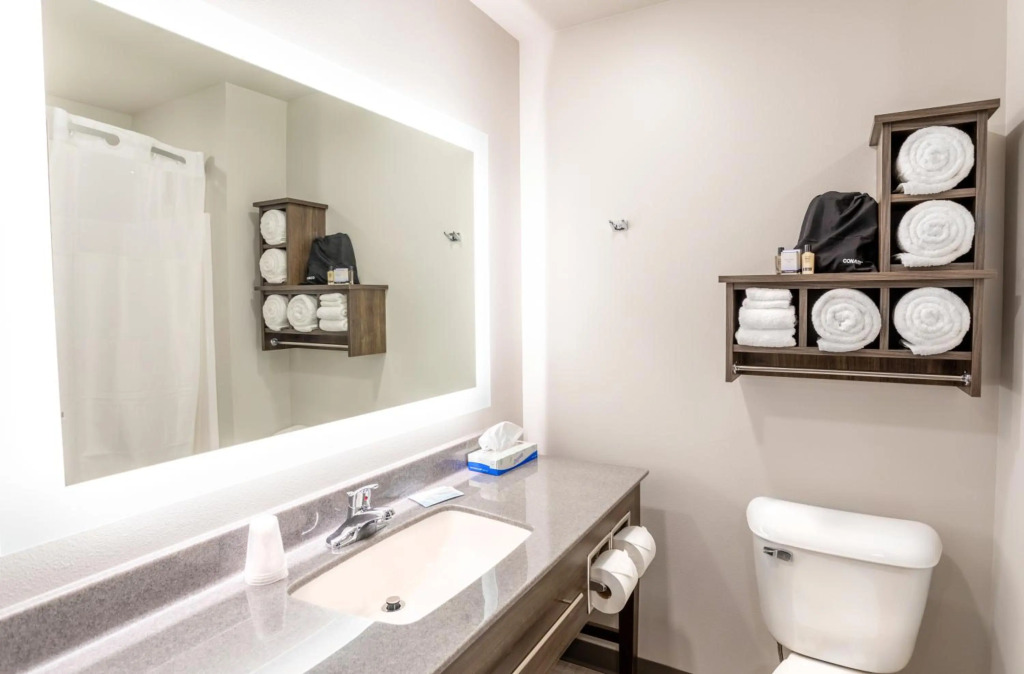 My Place Hotel - Midland