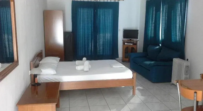 Minos Apartments & Studios