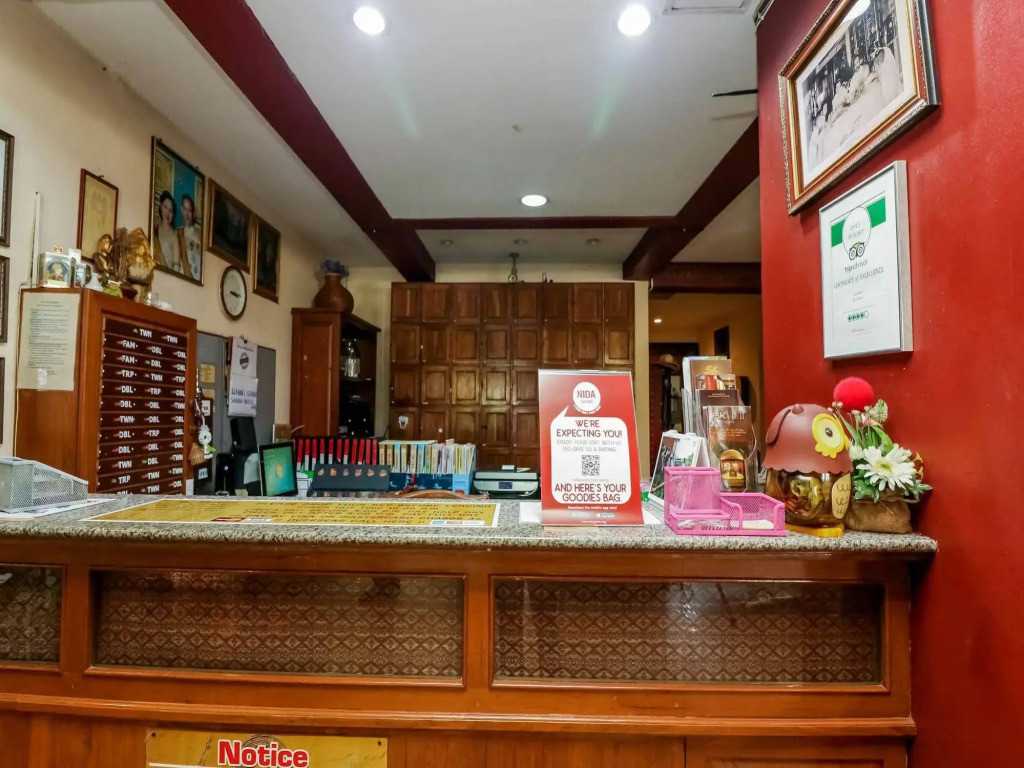 Nida Rooms King Phrapokklao Empire