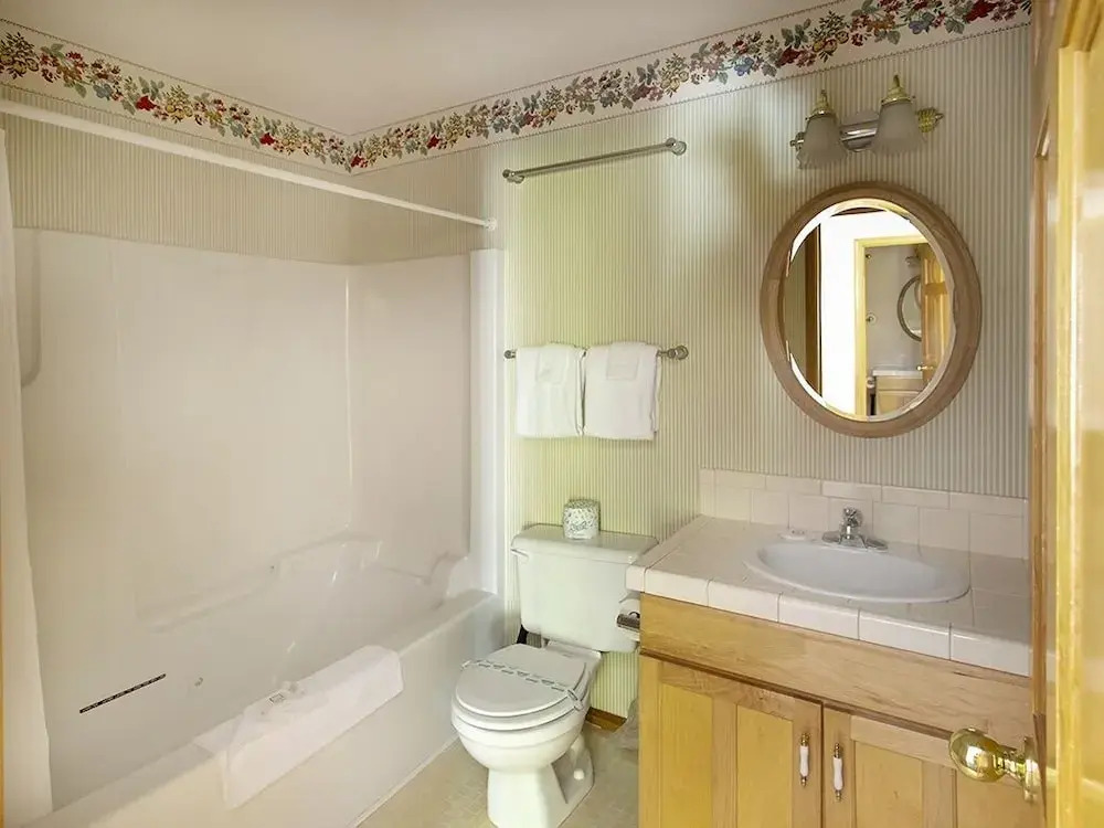 Gateway Inn 6 Bedroom Home