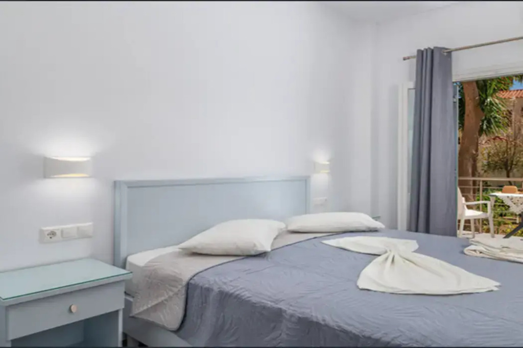 Maria Studios and Apartments