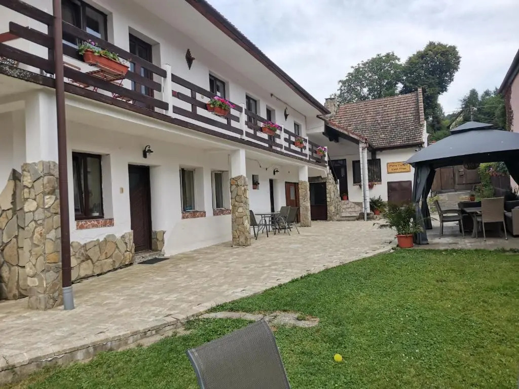 Guest House Piatra Craiului