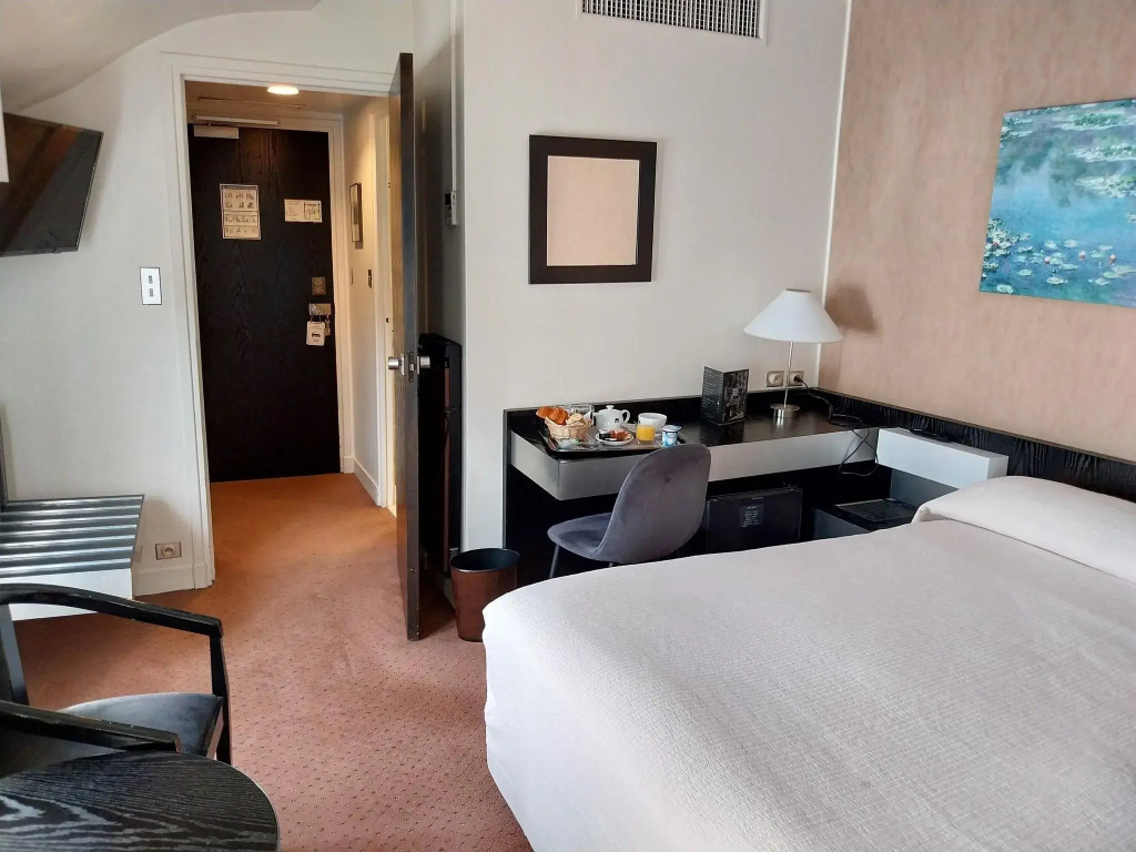 HOTEL ALISON