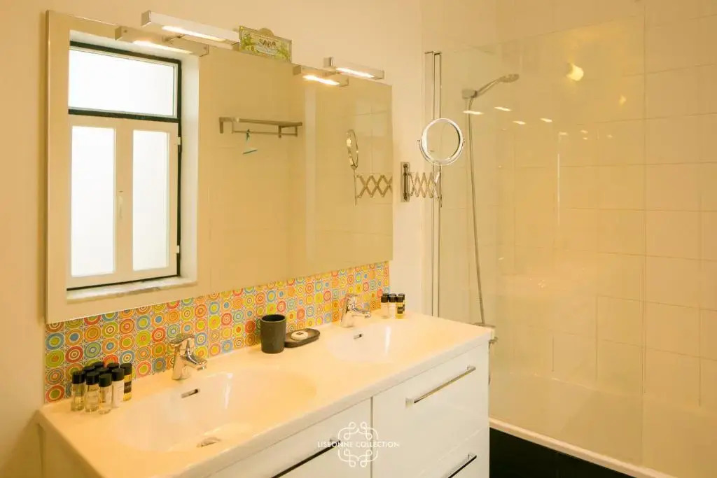 Top floor Amazing View Apartment 63 by Lisbonne Collection