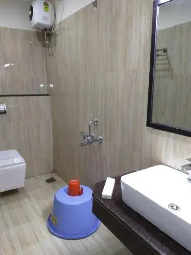 saravanaa residency