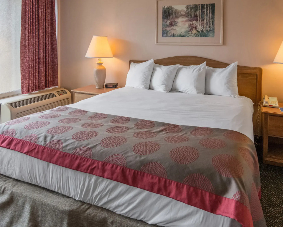 Economy Inn & Suites