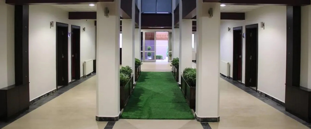 Iso Otel