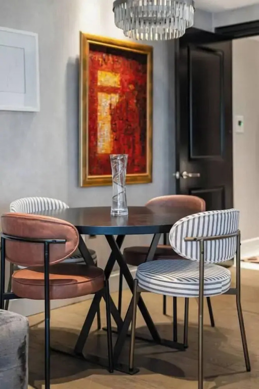 Luxury Kensington Home - Concierge Elevator AC