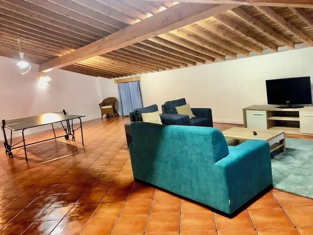 Spacious, Garden, and Private Parking