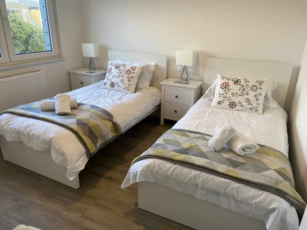 Sleeps8- EcoFriendly- KingBeds- FamilyFriendly