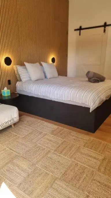 Alcorn Garden Studio Main House Attached-Dog friendly 2 mins walk to beach