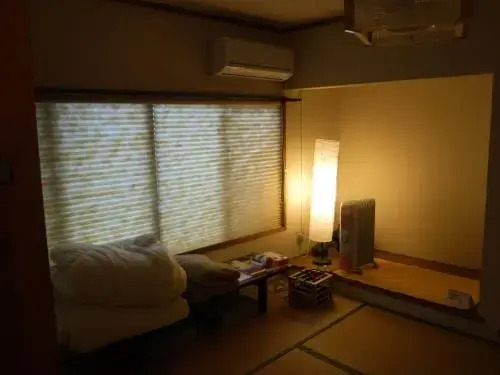 Wholeearth Ryokan Hiroshima