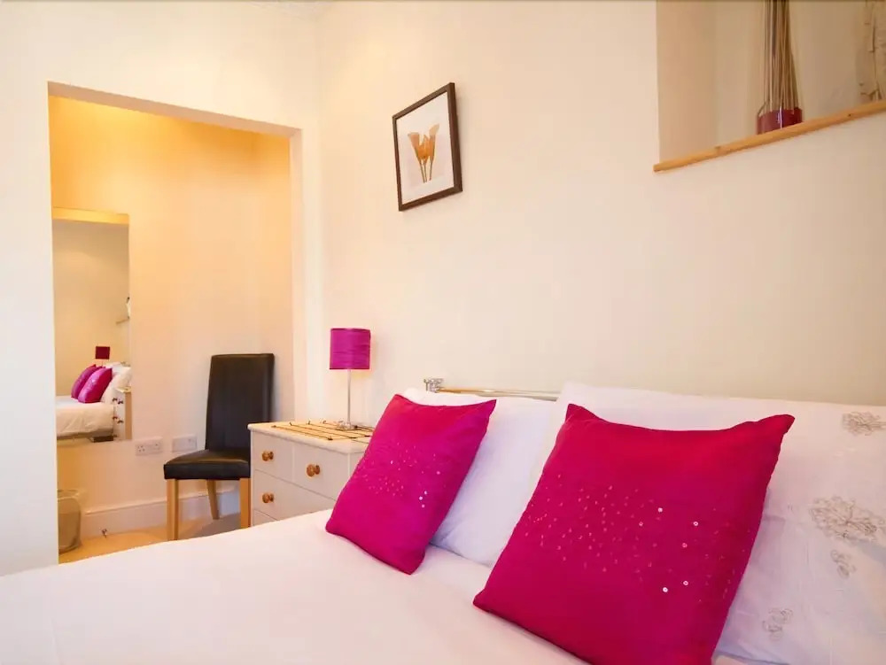 Devonshire House Holiday Flats
