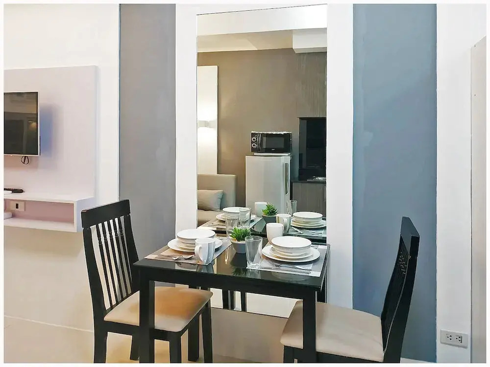 Les Luxe Rooms - Symphony Tower 2