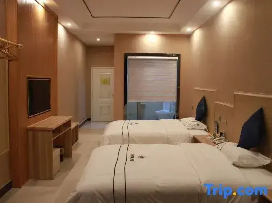 Yunlai Hotel (Xinfeng Xihe North Road)