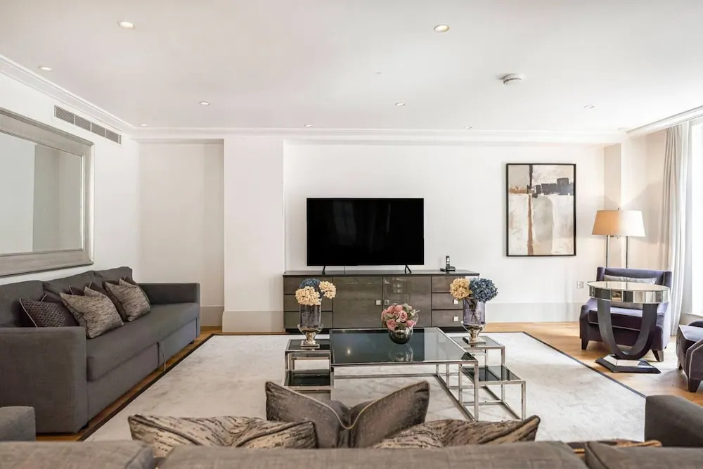 Large Mayfair Home Huge Terrace Concierge