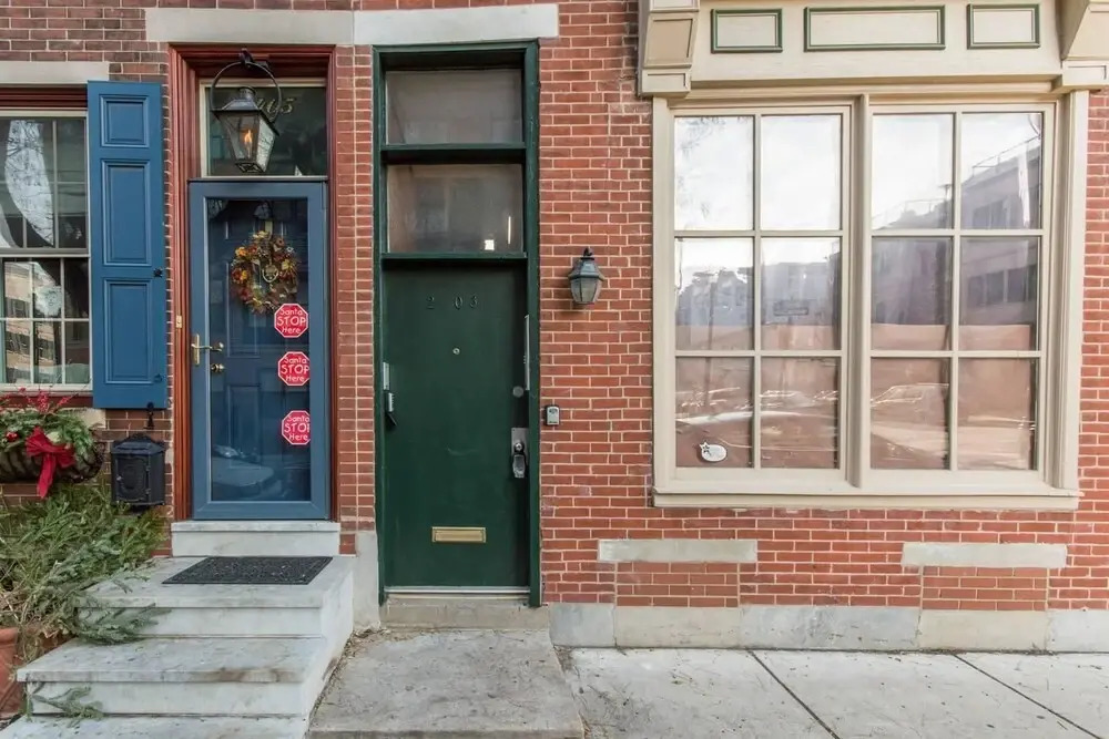 The Royal Studio - Philly's Finest - With Deck