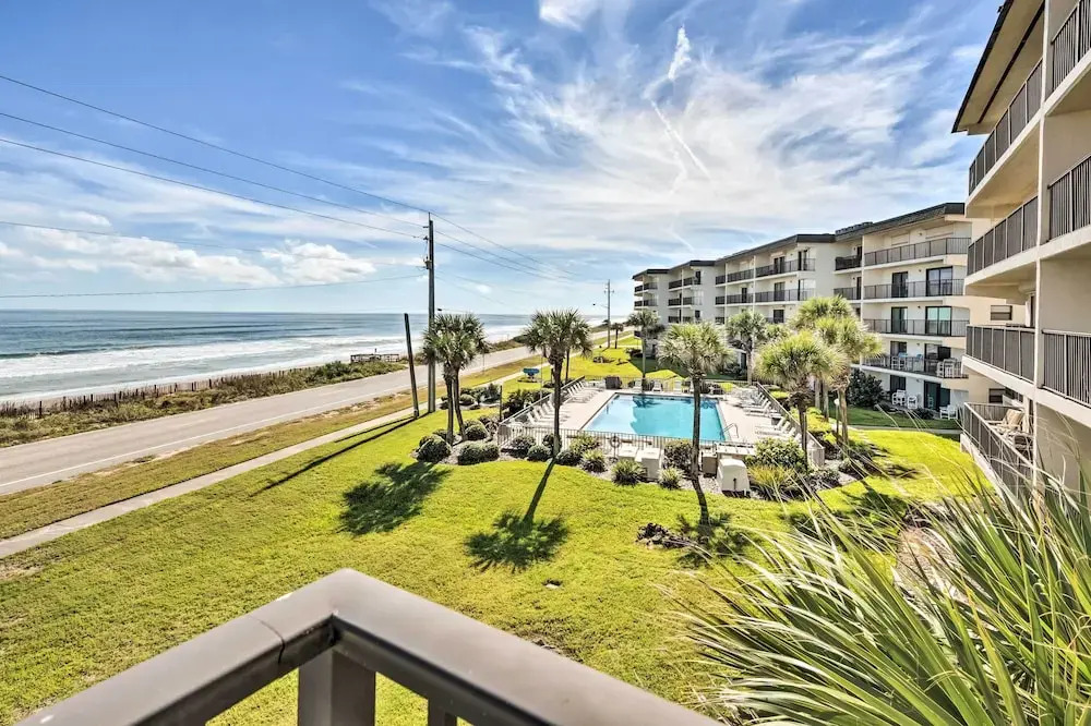 Ormond Beach Condo w/ Balcony & Views