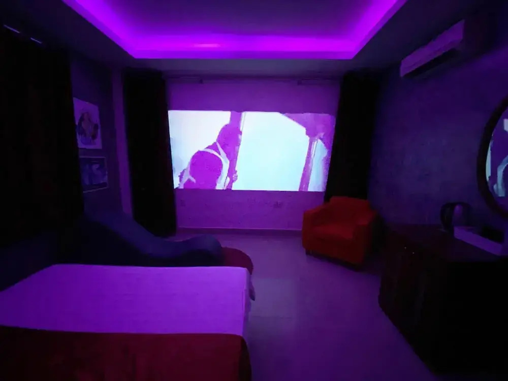 Cozi 9 Hotel