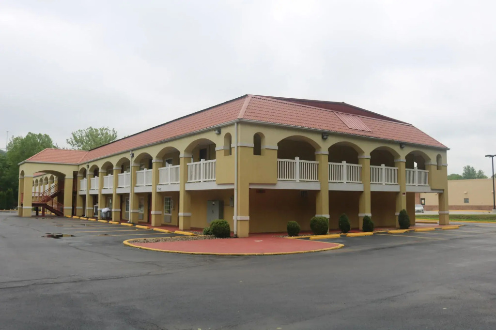 Econo Lodge Huntington - Barboursville University Area