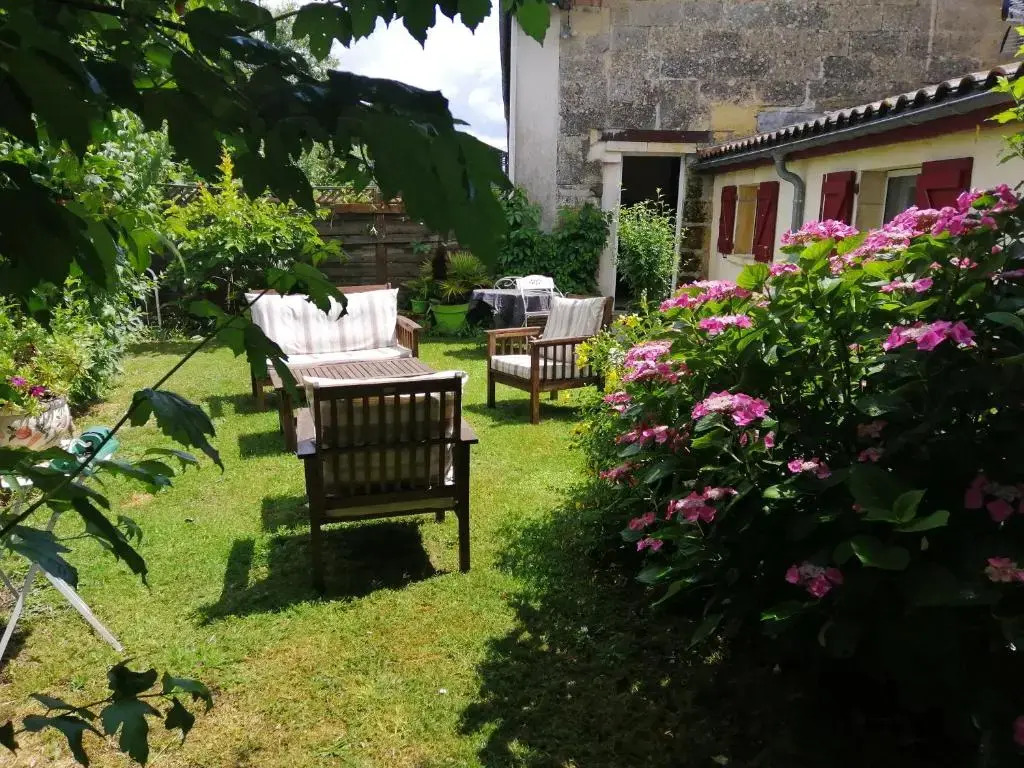 Chambres et Gîte Peyroutas "Amélie" à Vignonet St Emilion