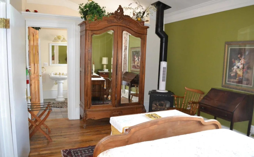 Heritage Inn