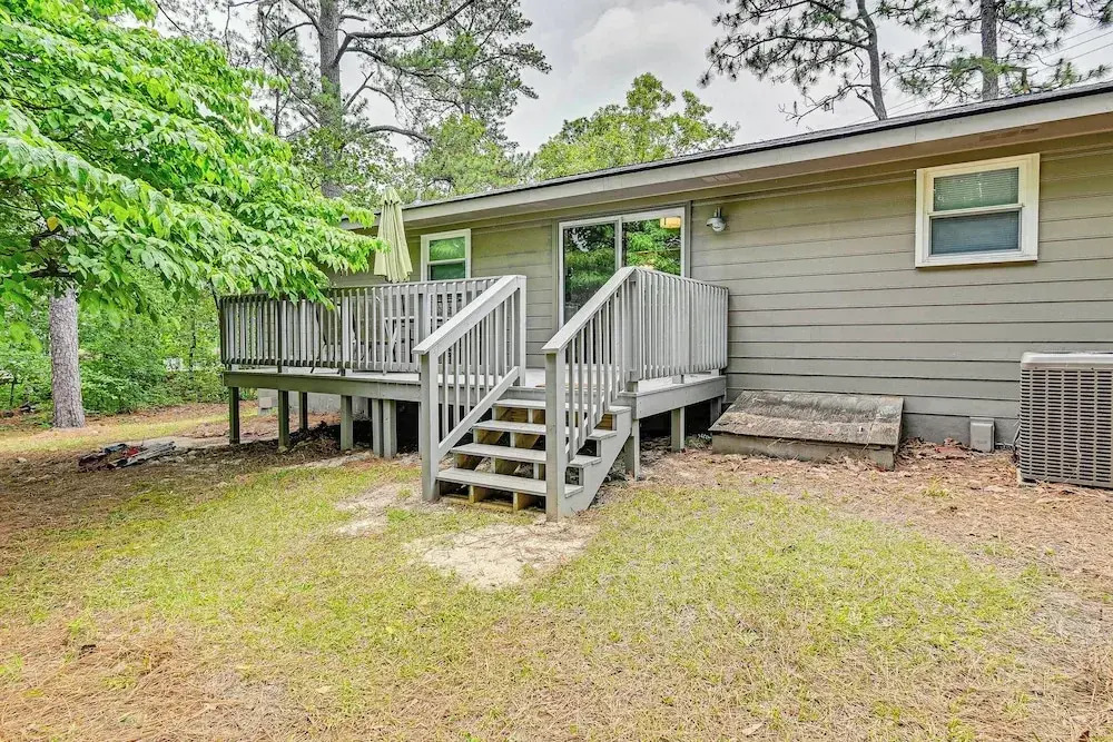 Pinehurst Home w/ Deck < 2 Mi to Golf Course!