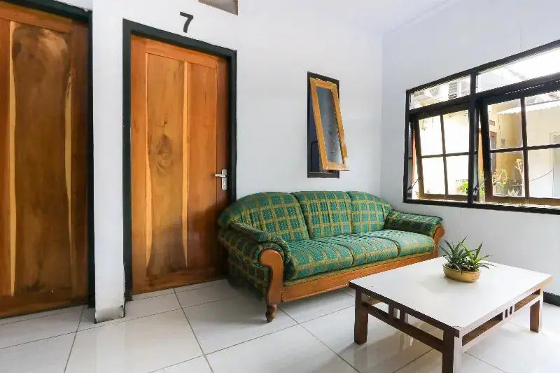 Spot On 2497 Pesona Guest House