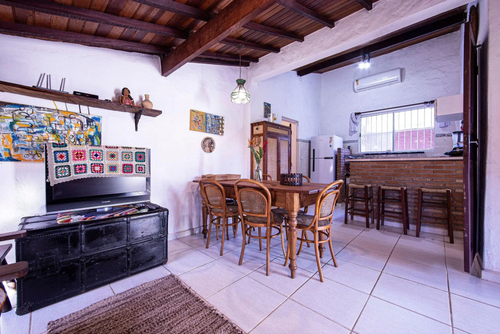 Casa Com Piscina A 100 M. De Camburizinho