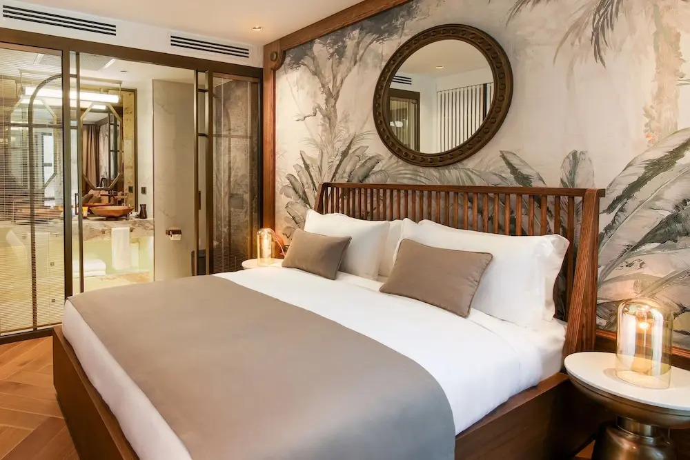 Genesis Hotel