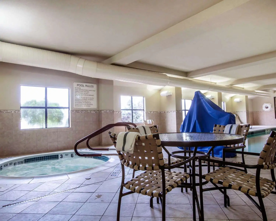 Comfort Inn & Suites adj to Akwesasne Mohawk Casino