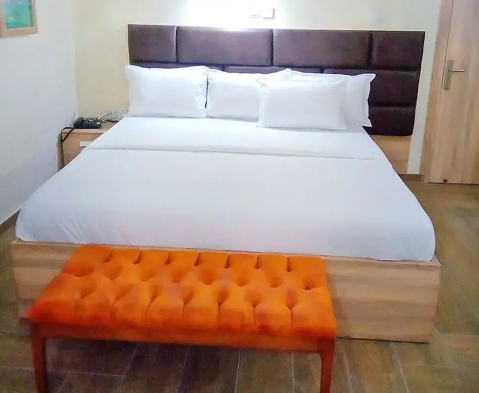 Bayview Resorts And Hotels Limited