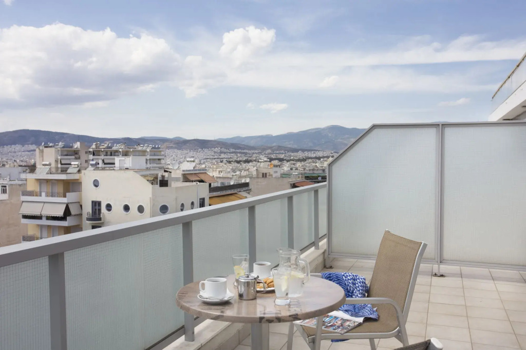 Xenophon Hotel