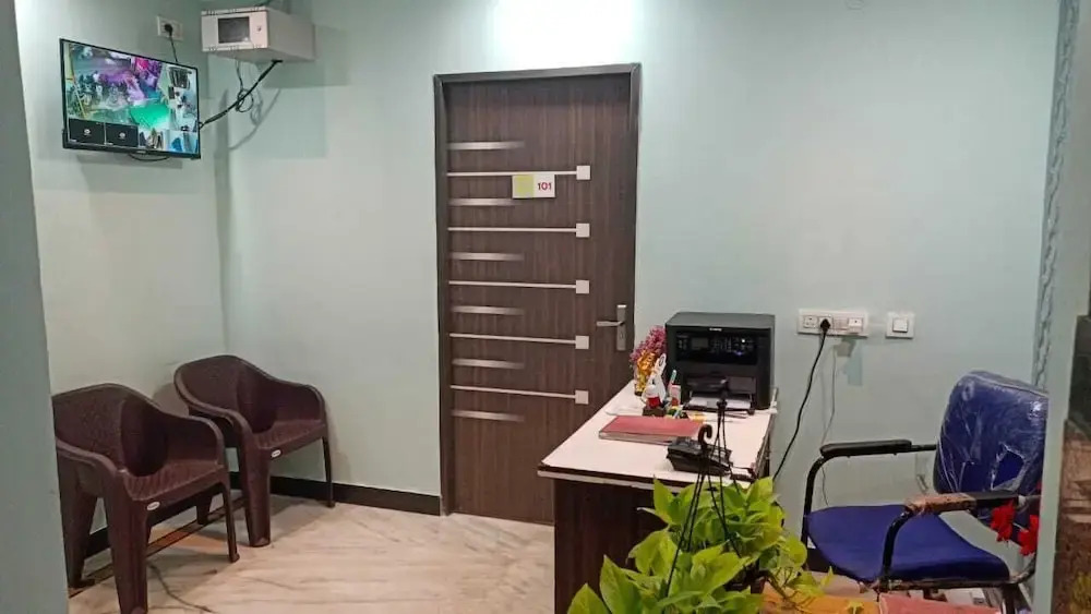 iROOMZ Lake View Palace