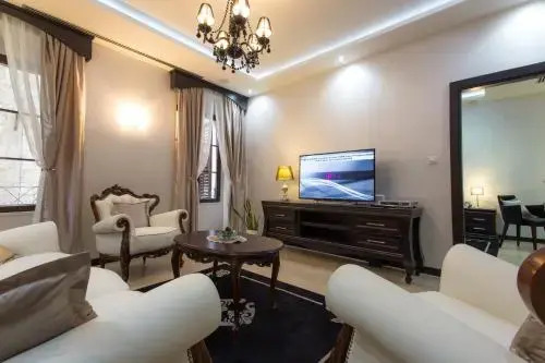 Pearl Apartments