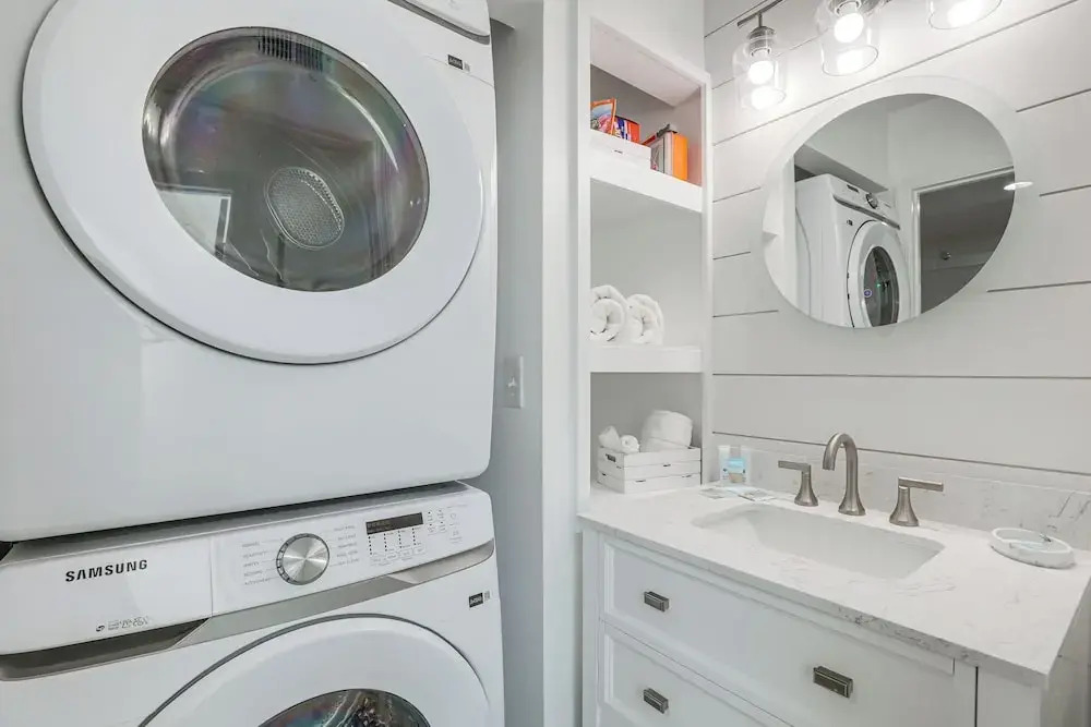 Bright & Airy Myrtle Beach Condo: 1 Block to Ocean