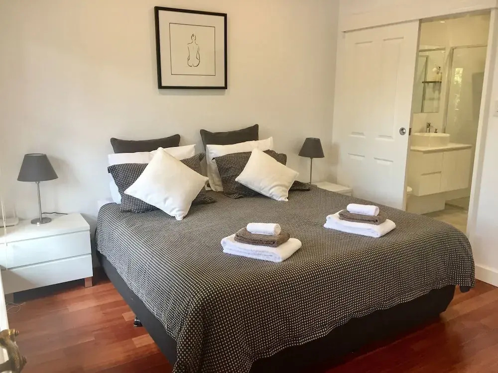 Luxury Townhouse in chic North Adelaide
