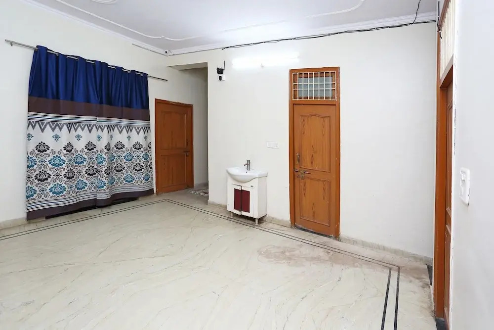 OYO 38149 Shiva Guest House