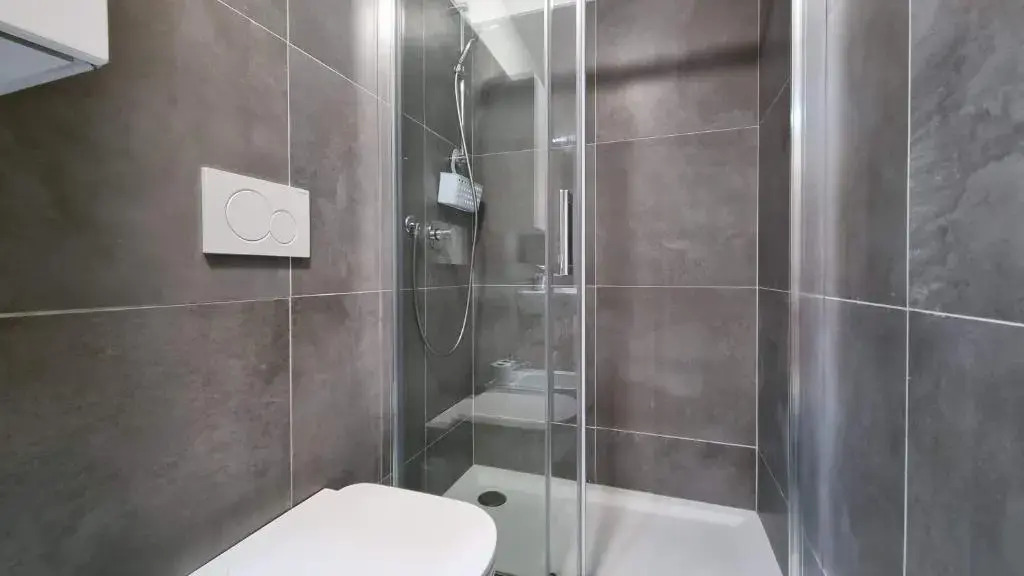 Via Battisti 13 (Adults Only)