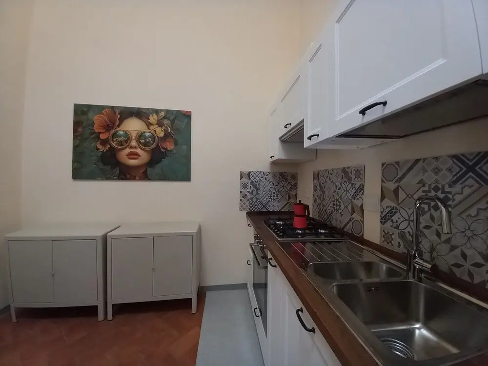 Moro in Firenze With 4 Bedrooms and 2 Bathrooms